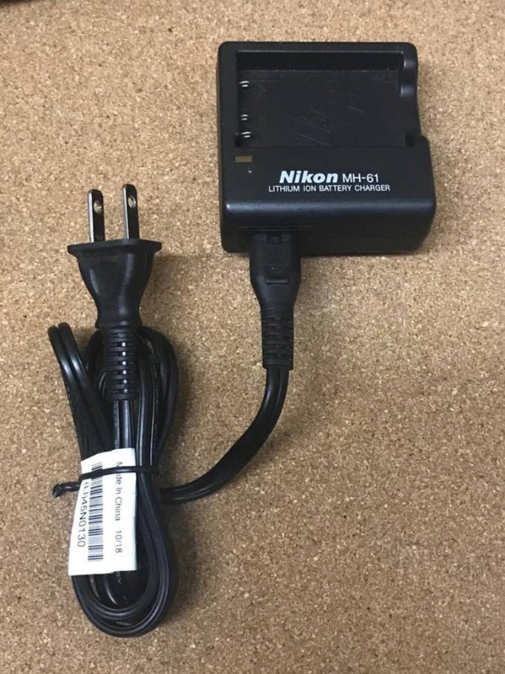 Genuine Nikon MH-61 Lithium Ion Battery Charger